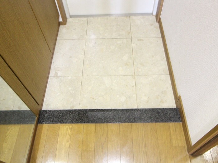 物件内観写真7　(玄関)