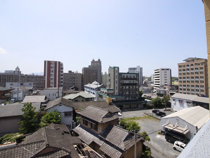 物件内観写真16　(室内からの展望)