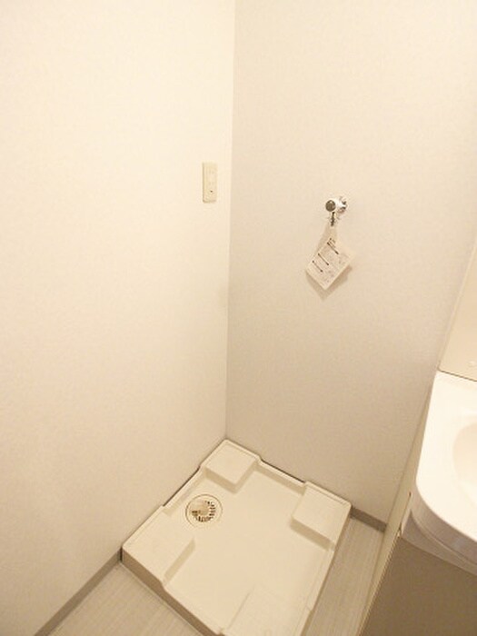 物件内観写真18　(洗濯機置場)