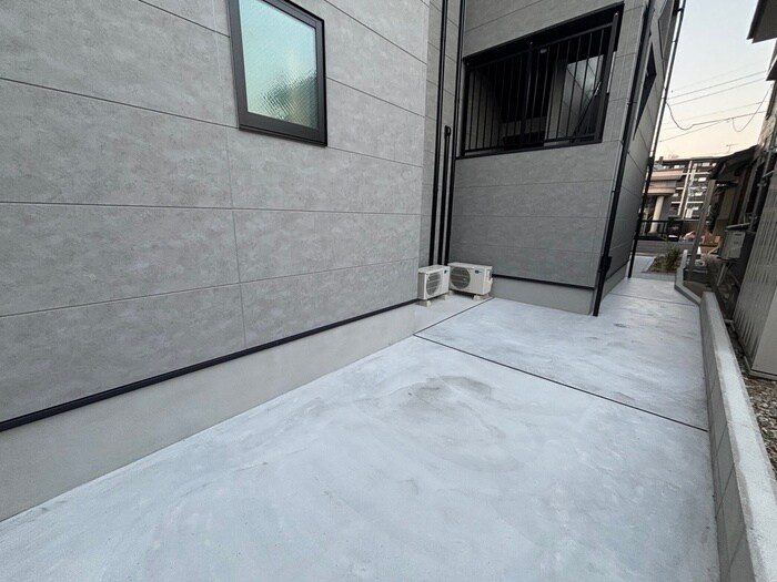 物件外観写真4　(駐輪場)