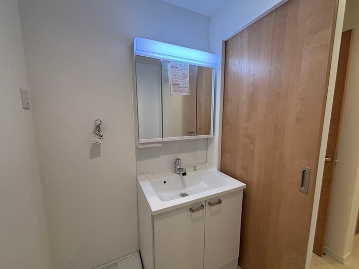 物件内観写真11　(洗面)