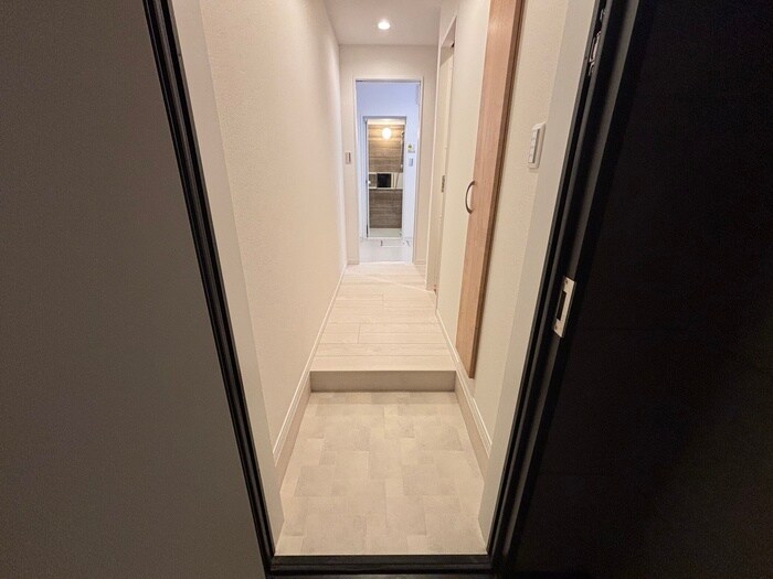 物件内観写真19　(玄関)