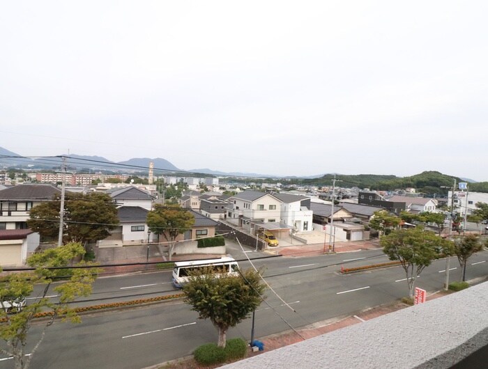 物件内観写真18　(室内からの展望)