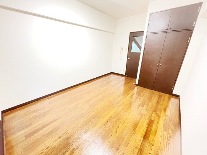 物件内観写真4　(居室)