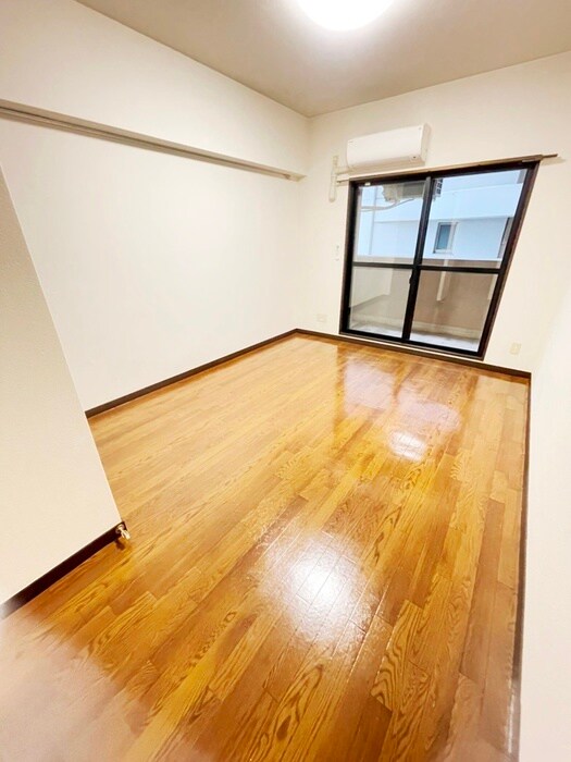 物件内観写真5　(居室)