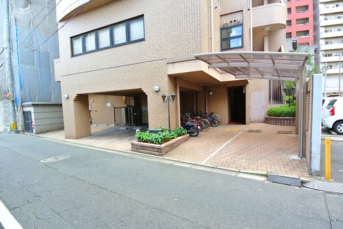 物件外観写真3　(駐車場)