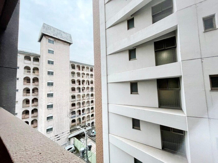 物件内観写真12　(室内からの展望)