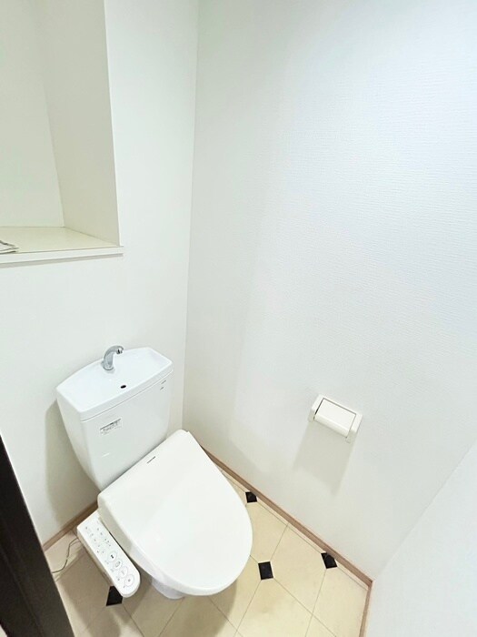 物件内観写真9　(トイレ)