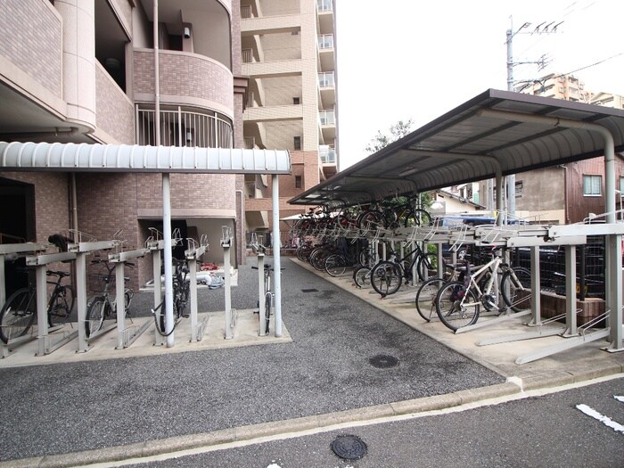 物件外観写真5　(駐輪場)
