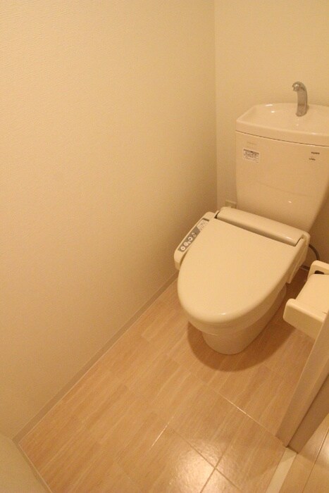 物件内観写真14　(トイレ)