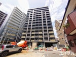 建築中