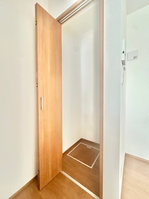 物件内観写真10　(収納)