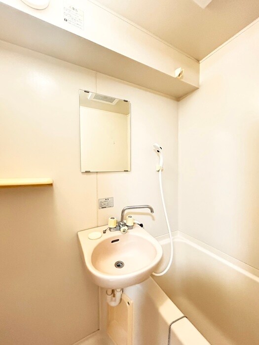 物件内観写真5　(洗面)