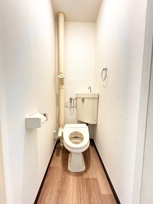 物件内観写真8　(トイレ)