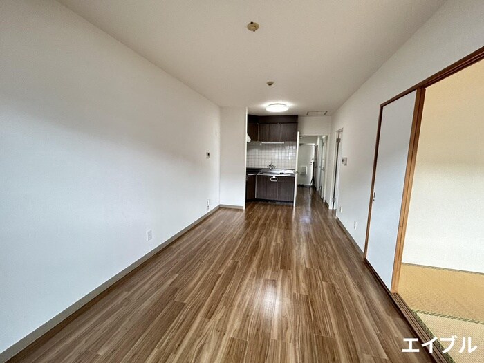 物件内観写真4　(居室)