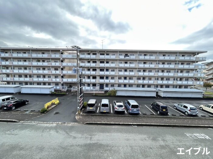 物件内観写真18　(室内からの展望)