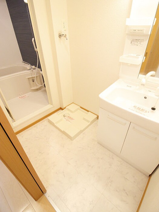 物件内観写真15　(洗濯機置場)