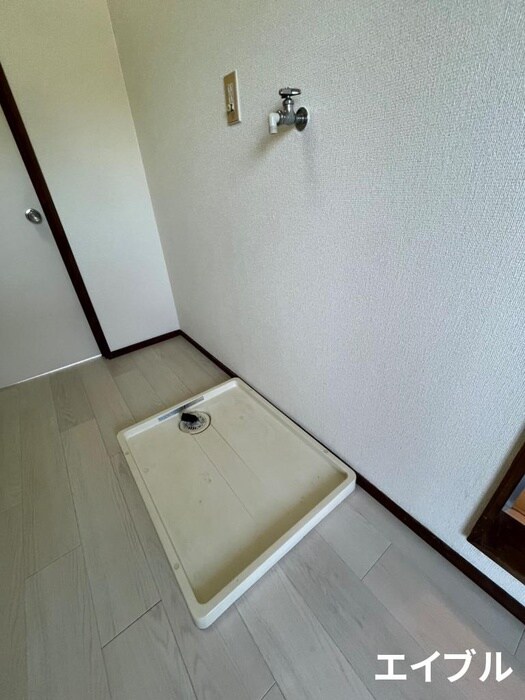 物件内観写真14　(洗濯機置場)