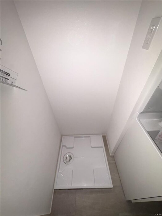 物件内観写真15　(洗濯機置場)