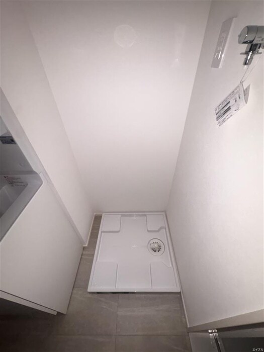 物件内観写真15　(洗濯機置場)