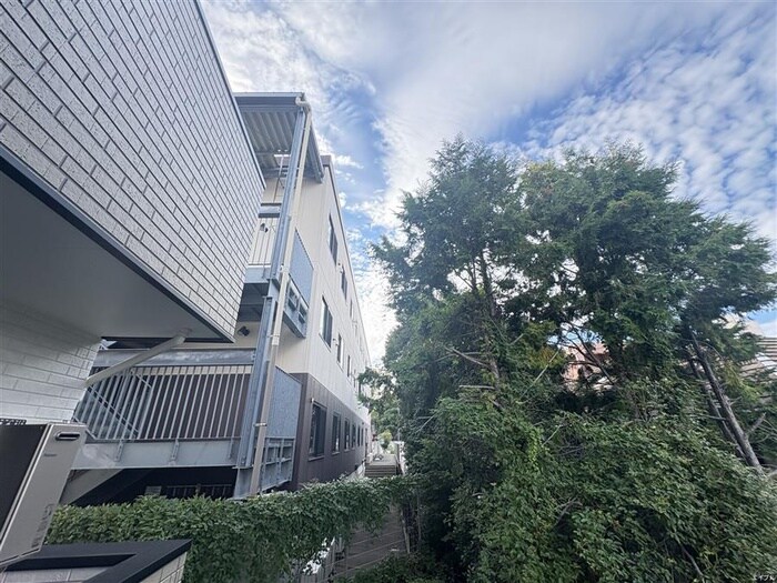 物件内観写真22　(室内からの展望)