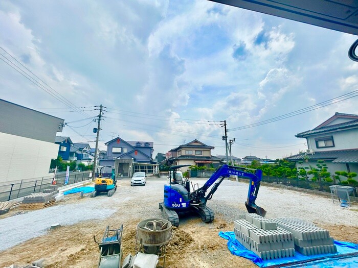 物件内観写真11　(室内からの展望)