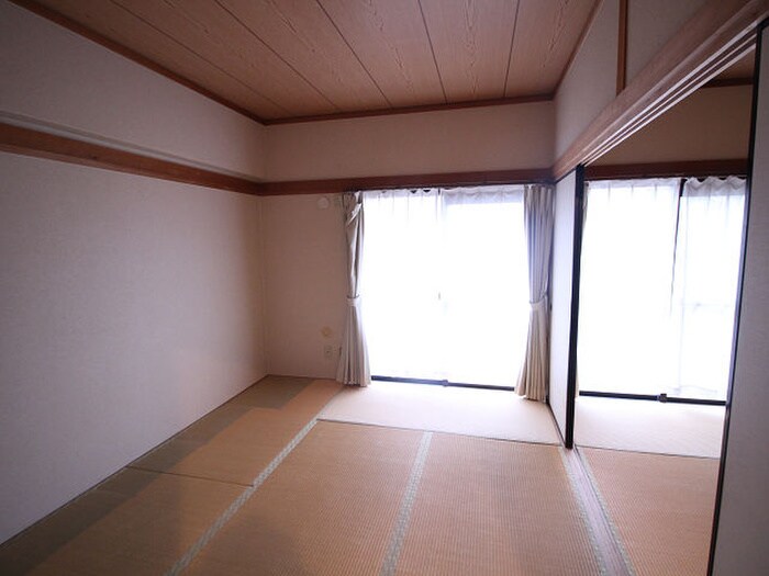 物件内観写真10　(居室)