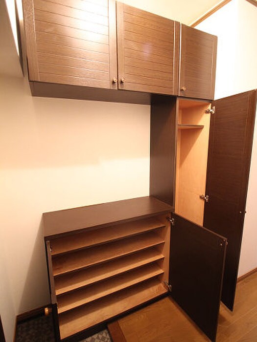 物件内観写真17　(靴箱)