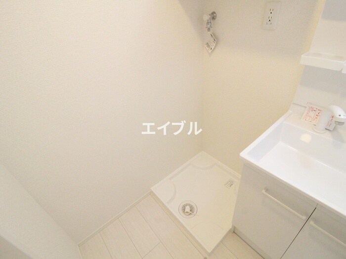 物件内観写真12　(洗濯機置場)