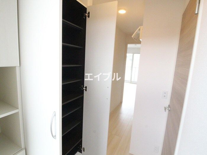 物件内観写真17　(靴箱)