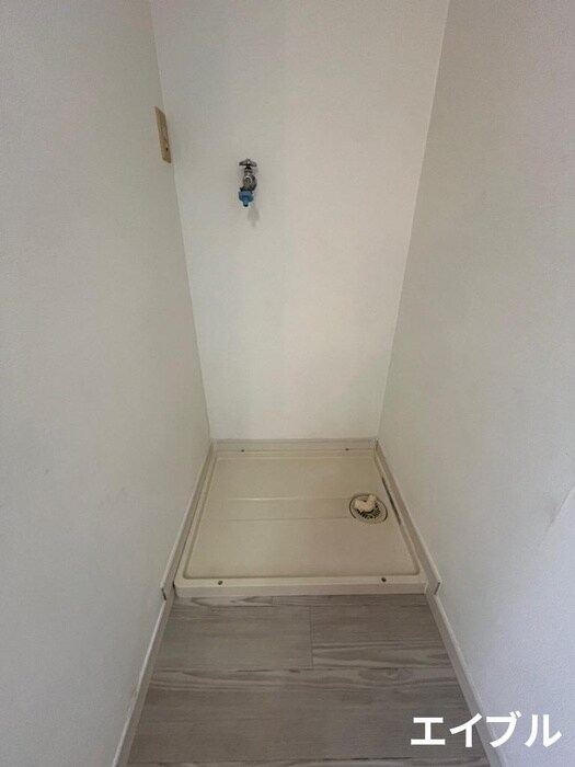 物件内観写真15　(洗濯機置場)