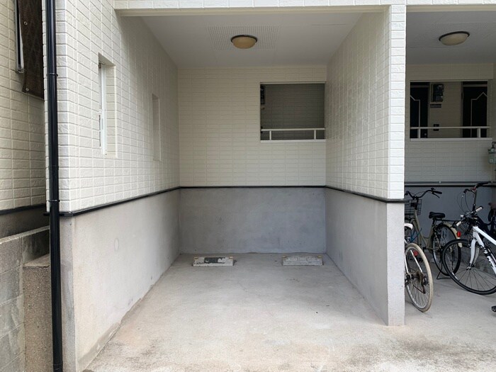 物件外観写真3　(駐車場)