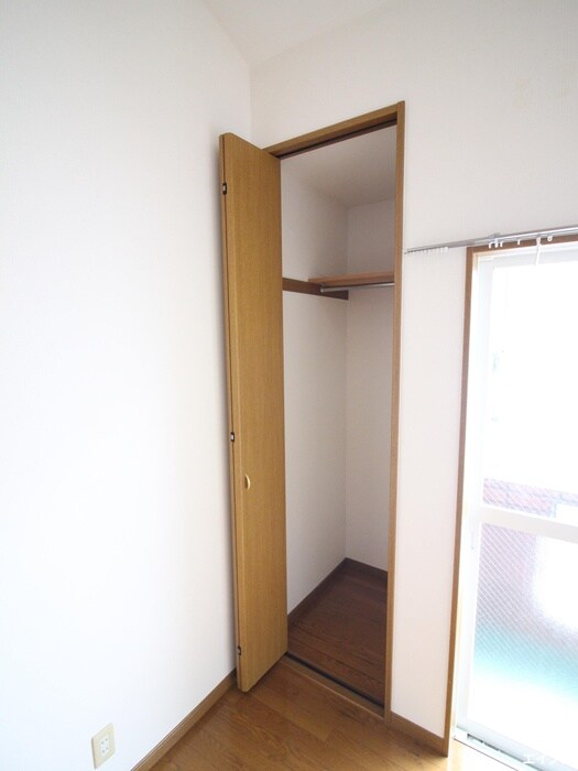 物件内観写真12　(収納)