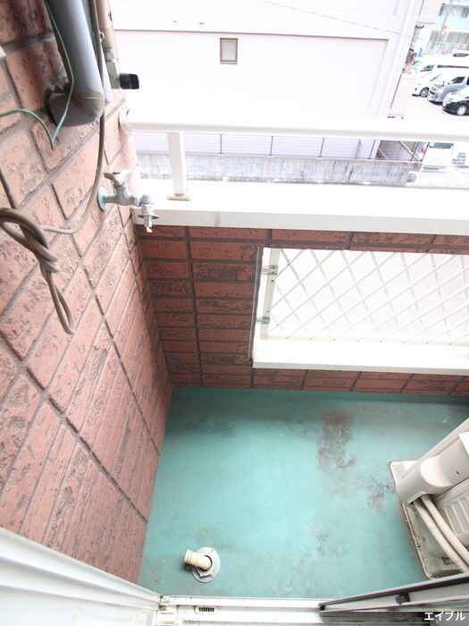 物件内観写真13　(洗濯機置場)