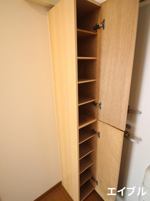 物件内観写真18　(靴箱)