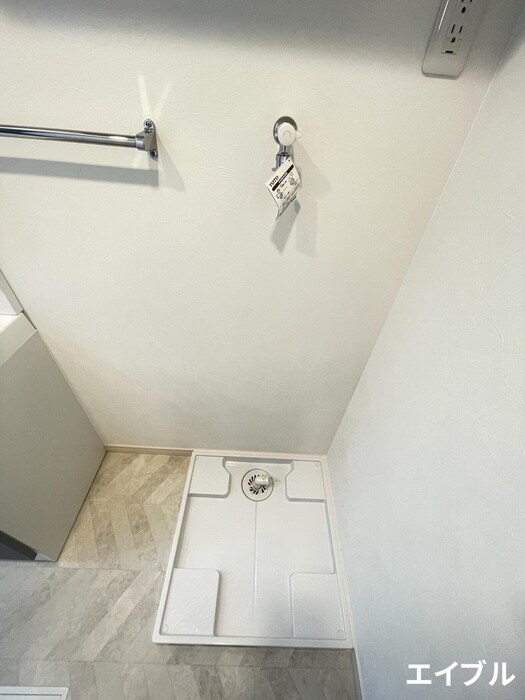 物件内観写真11　(洗濯機置場)