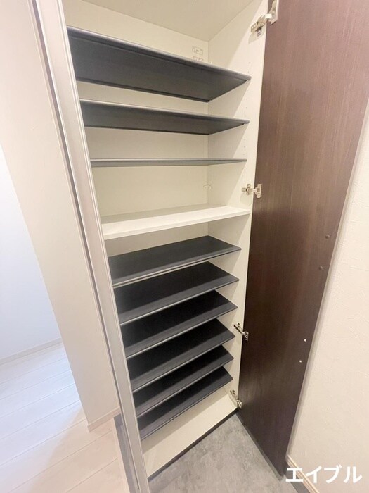 物件内観写真16　(靴箱)