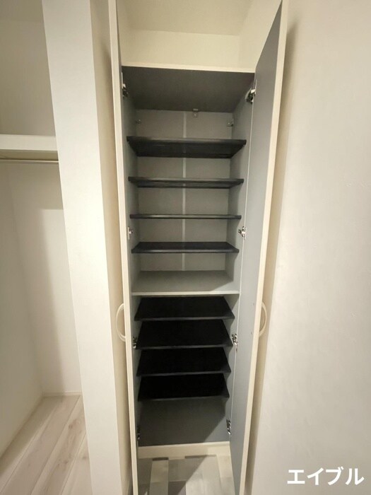 物件内観写真18　(靴箱)