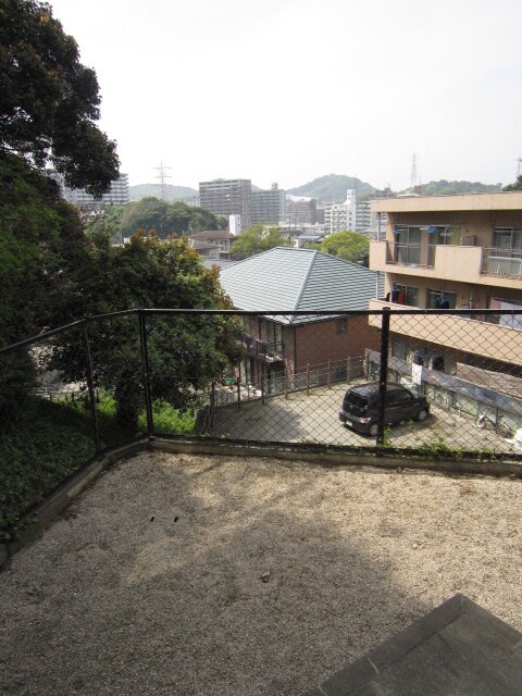 物件内観写真13　(室内からの展望)