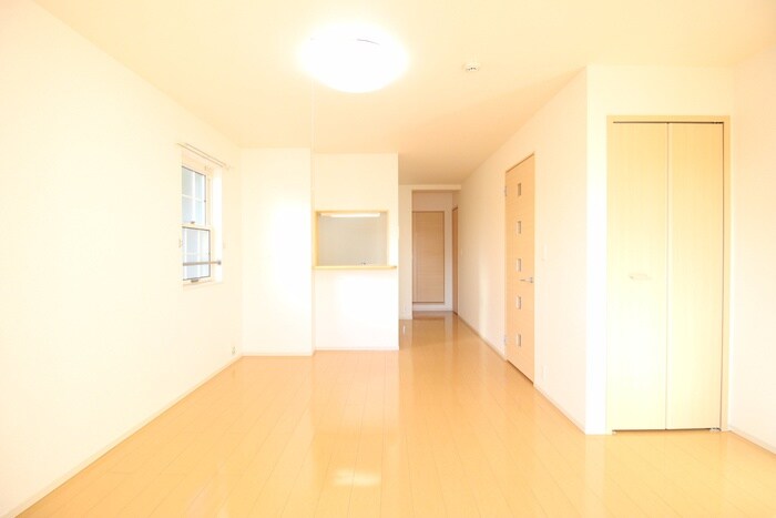 物件内観写真11　(室内からの展望)