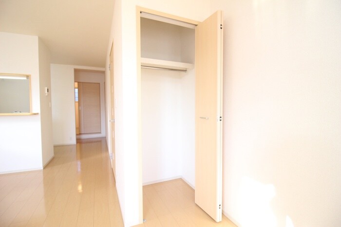 物件内観写真15　(収納)
