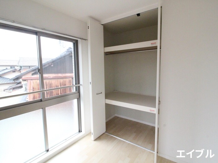 物件内観写真11　(収納)