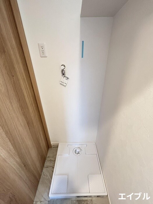 物件内観写真14　(洗濯機置場)