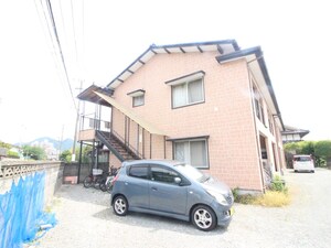 サイドアロー八仙荘Ｂ棟外観写真