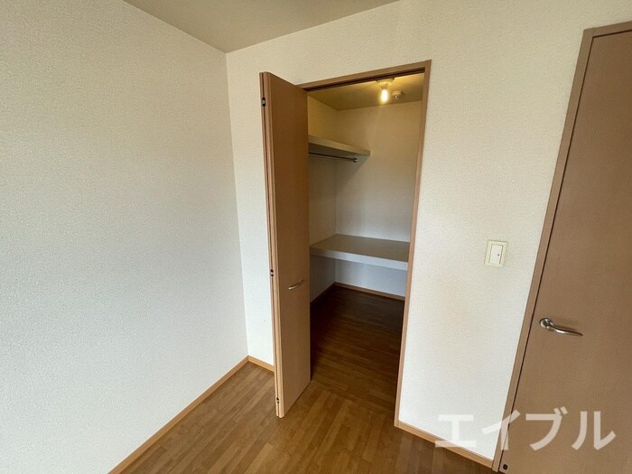 物件内観写真8　(収納)