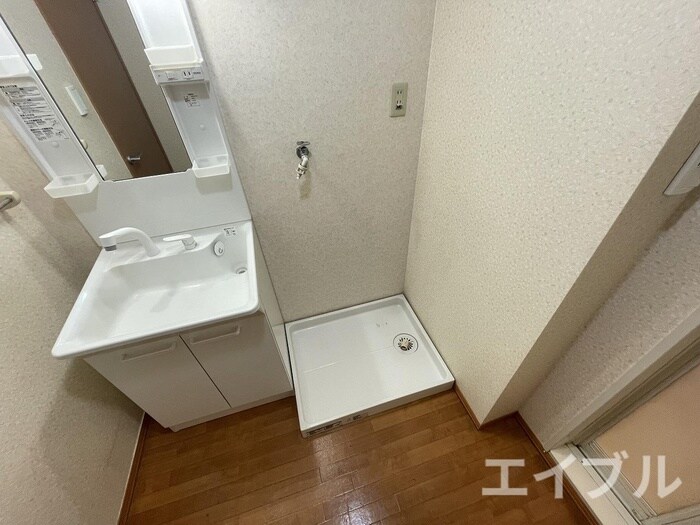 物件内観写真15　(洗濯機置場)