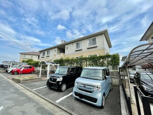 カレッジヒルズ　A棟外観写真
