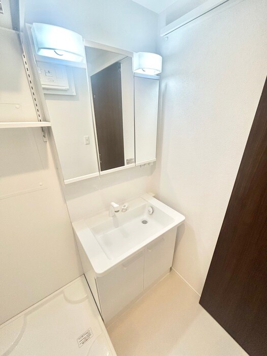 物件内観写真7　(洗面)