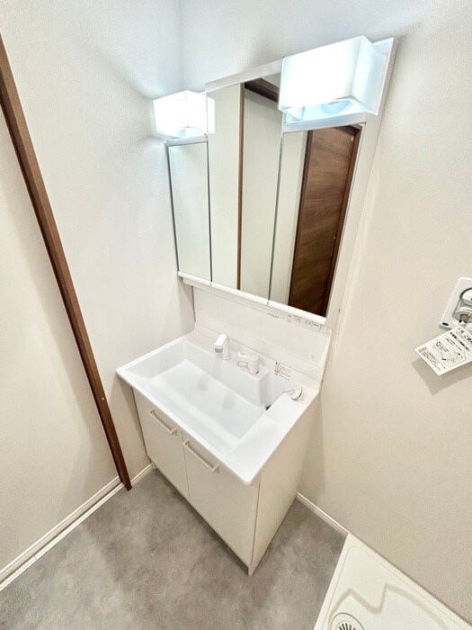 物件内観写真11　(洗面)