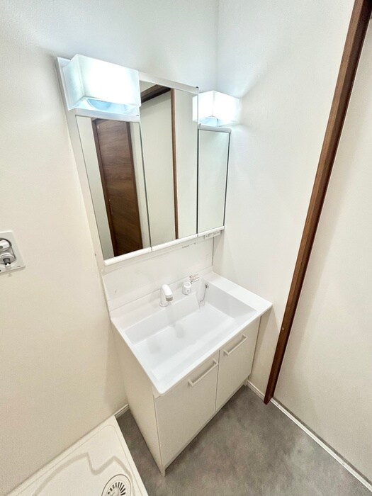 物件内観写真11　(洗面)